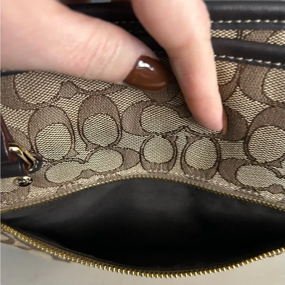 Coach F58282 Vintage Jacquard Tan and Brown Signature Tote - Picture 7 of 9
